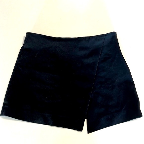 Zara black mini skirt - Picture 2 of 12